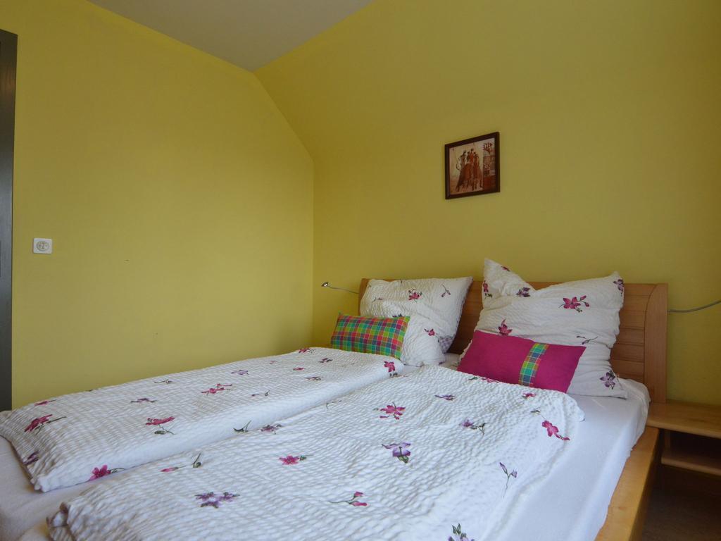Traditional Holiday Home In B Tgenbach With Sauna Butgenbach Esterno foto